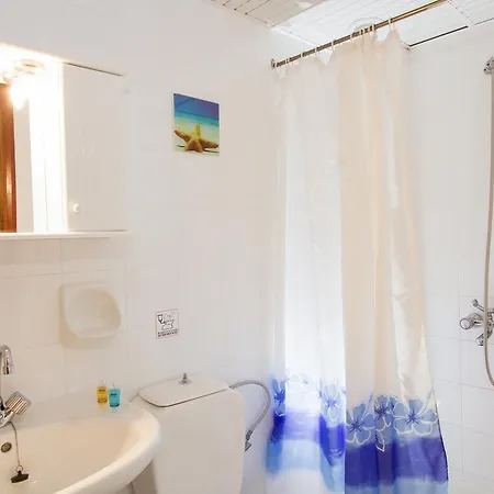 Revekka Apartment Kíssamos