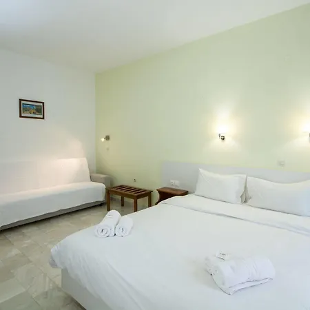 Revekka Apartment *